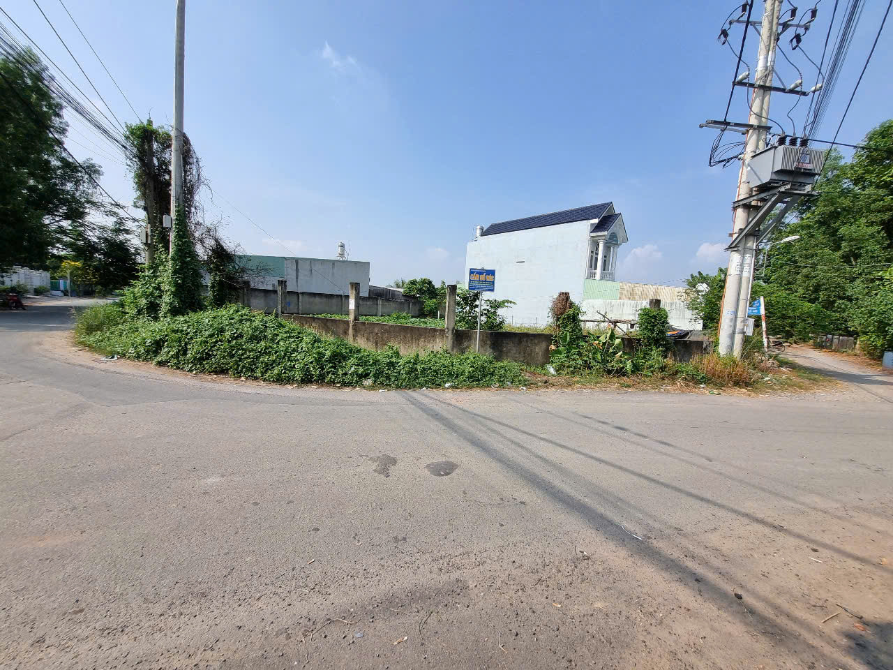 (L611) Đất 1/ Tỉnh Lộ 15, xã Trung An, dt 410m2, thổ cư 165m2, giá 3 tỷ 800 TL