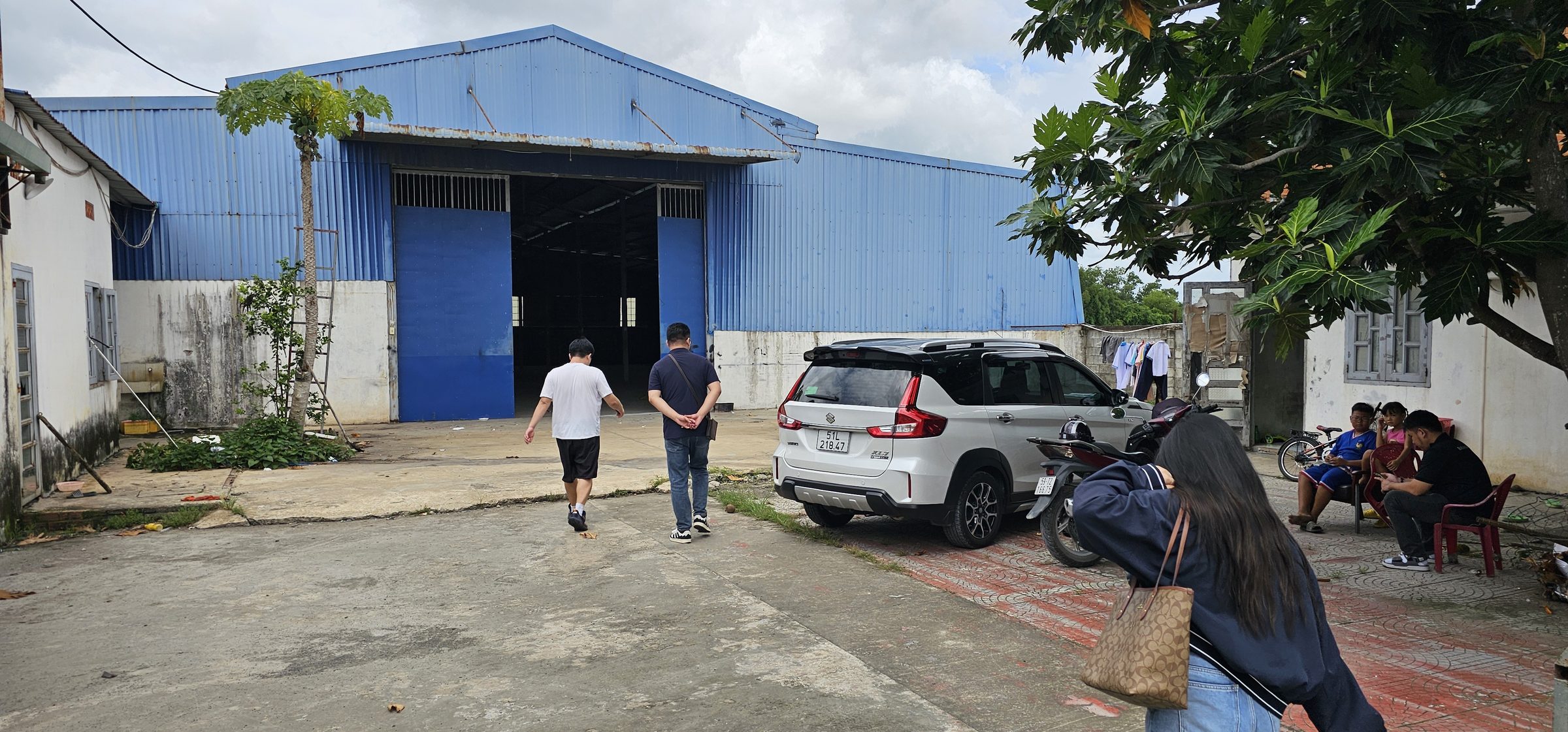 NHÀ XƯỞNG CHO THUÊ XÃ TRUNG AN CU CHI DIÊN TÍCH 1500M GIÁ 38 TRIÊU LH: 0908561228