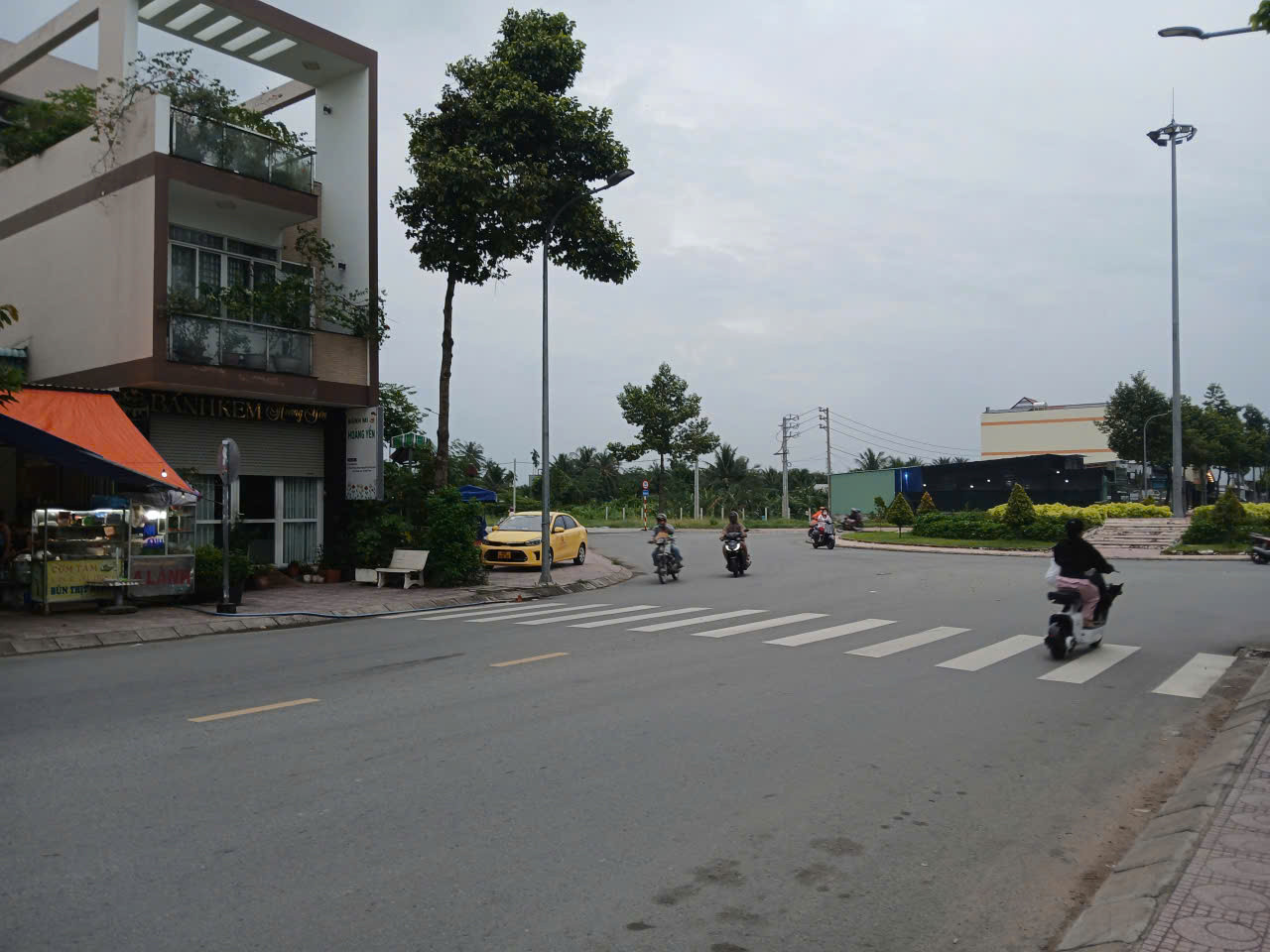 Mặt tiền Nguyễn Công Bình, Cặp 2 nền liền kề, TP Mỹ Tho. Ấp 2. Hướng Bắc.