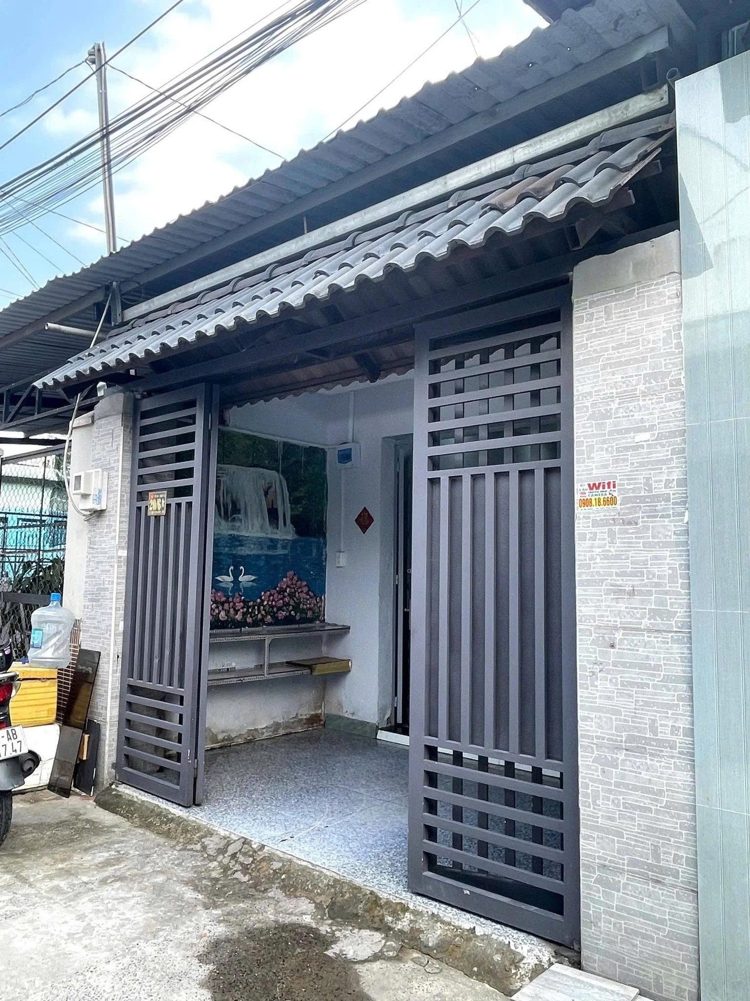 CHỦ CHỐT 1,9 TỶ CĂN NHÀ CẤP 4, SHR, DỌN Ở NGAY