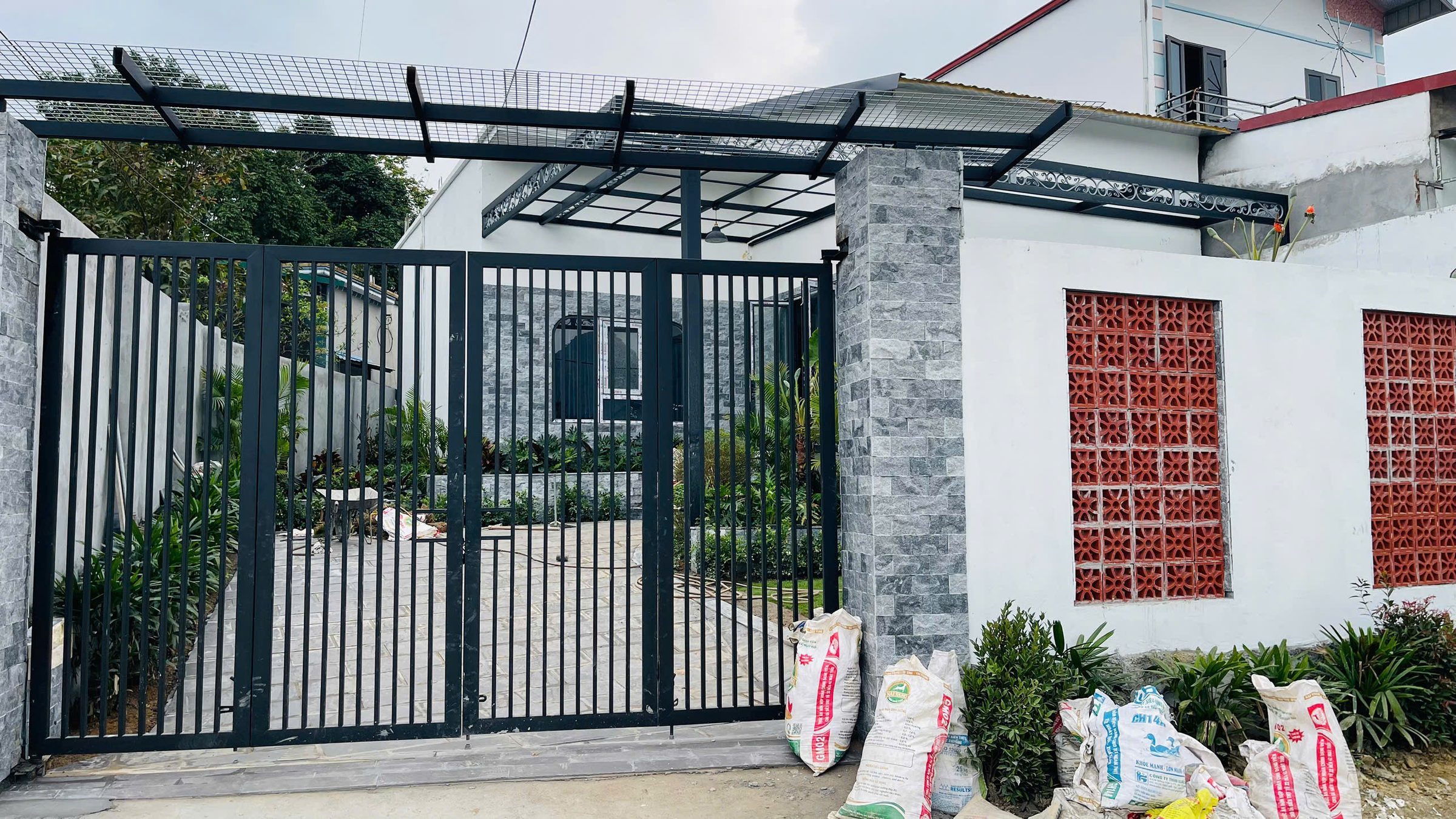 409m - Sẵn nhà cùng khuân viên nghỉ dưỡng - Lương Sơn, Hòa Bình