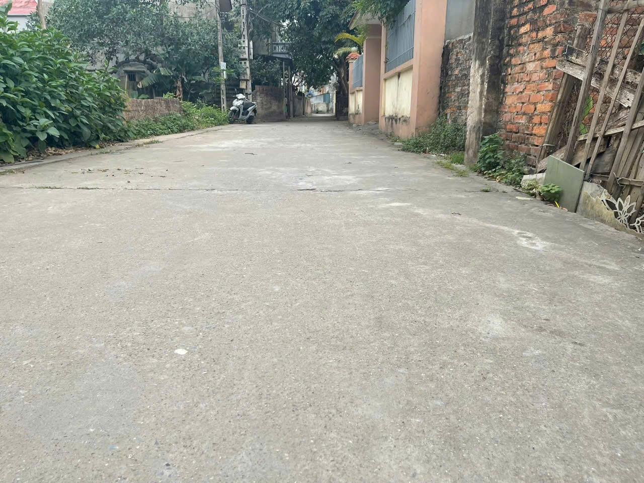 Chính chủ cần bán gấp lô đất 44m, cực đẹp tại Trưng Trắc, Văn Lâm, Giá tốt: 0835459289