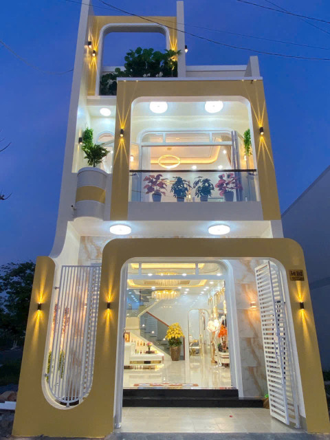 Nhà 2 mặt tiền mới xây - KDC Trường An, Tp.Vĩnh Long