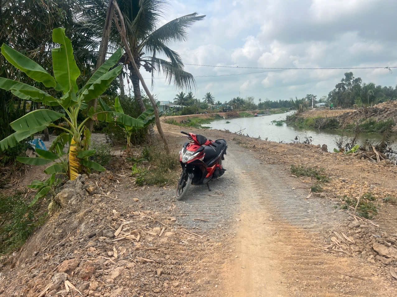 Bán nhanh lô đất vuông vức, full thổ tại Kiến Tường