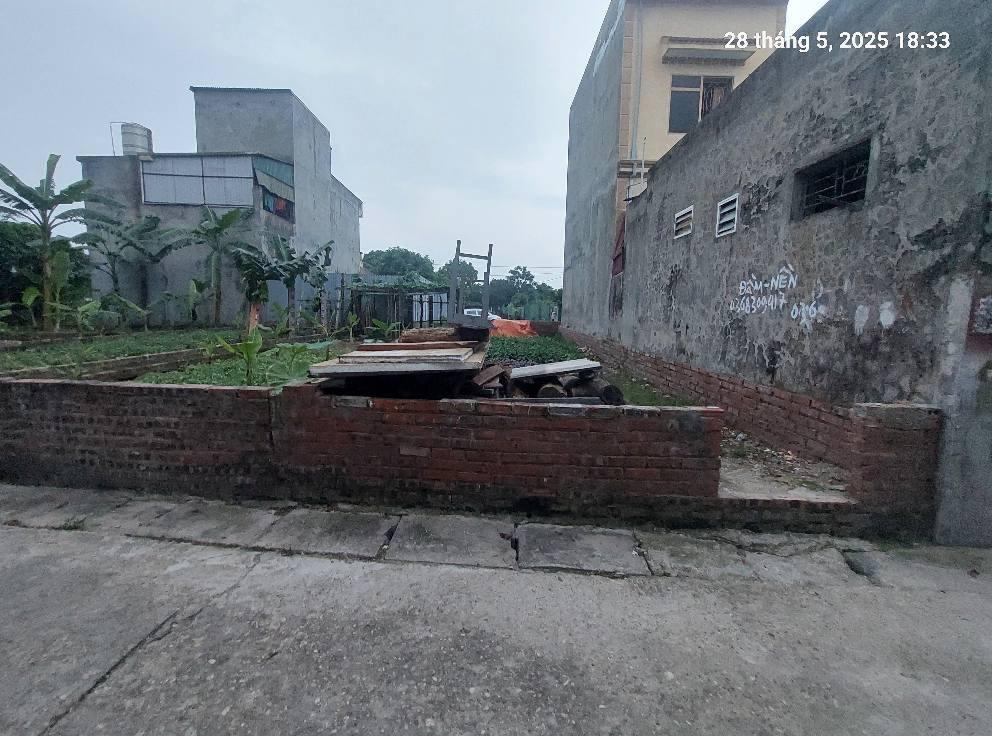 Chủ cần bán gấp 60m2,mt4m, ô tô thông, 4.95 tỷ, Uy Nỗ, Đông Anh.