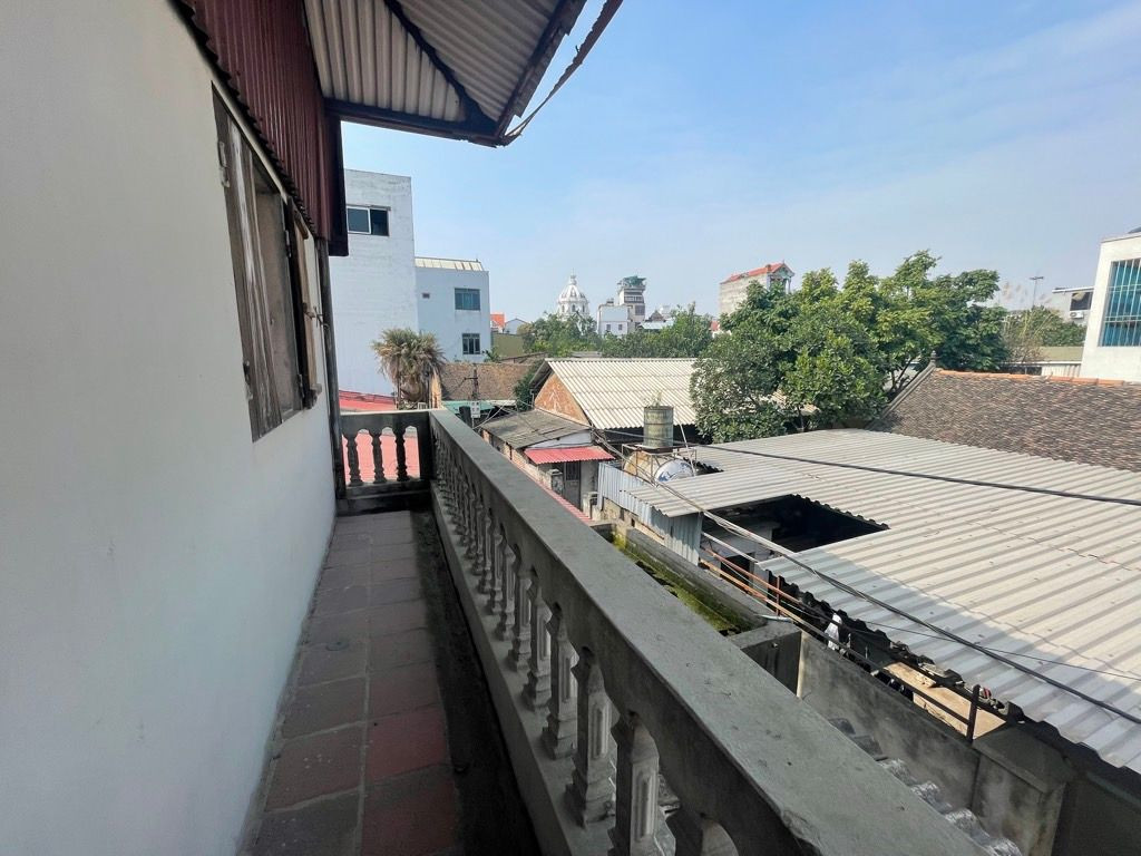 BÁN ĐẤT TẶNG NHÀ 3 TẦNG TẠI THÔN TIỀN - VĂN MÔN: 2 MẶT NGÕ Ô TÔ - ĐƯỜNG THÔNG Ô TÔ TRÁNH NHAU - MẶT TIỀN RỘNG
