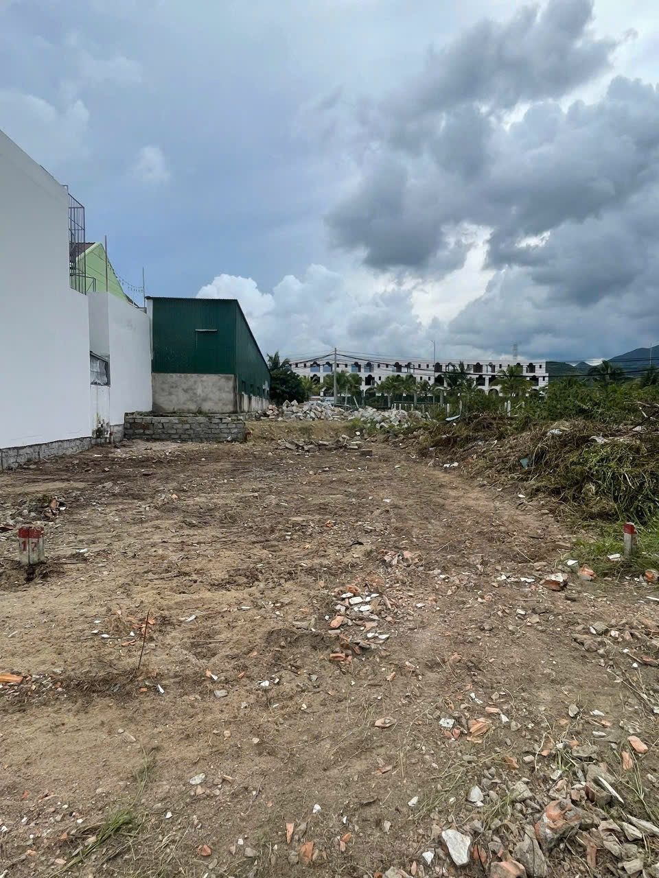 đất Vĩnh Châu- Vĩnh Hiệp sát KĐT Mỹ Gia gói 6 đường hiện trạng rộng 10m 
- Khu dân cư. Gần sông mát mẽ
- Xin đc GPXD
- Diện tích: 85m ngang 5m full ONT
- Giá bán: 2ty800 bớt lộc
https://maps.app.goo.gl/ZAWwyX6inHhbamCTA?g_st=ic