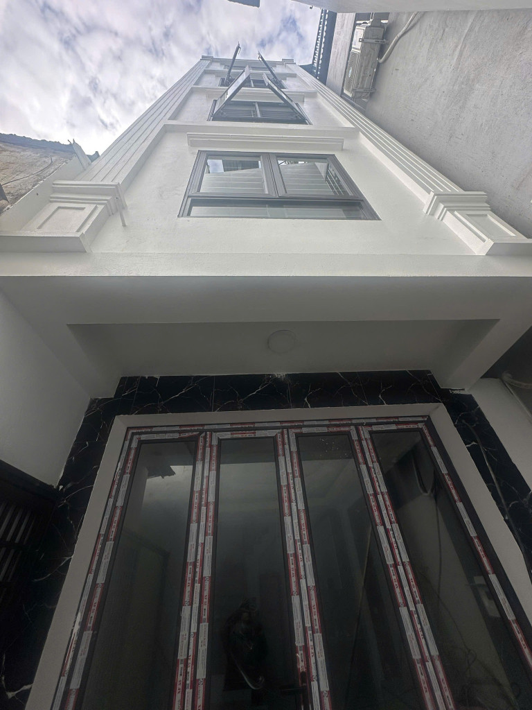 Nhà mới xây 30/42*5 tầng Vĩnh Quỳnh, Thanh Trì. Giá 4.15 tỷ