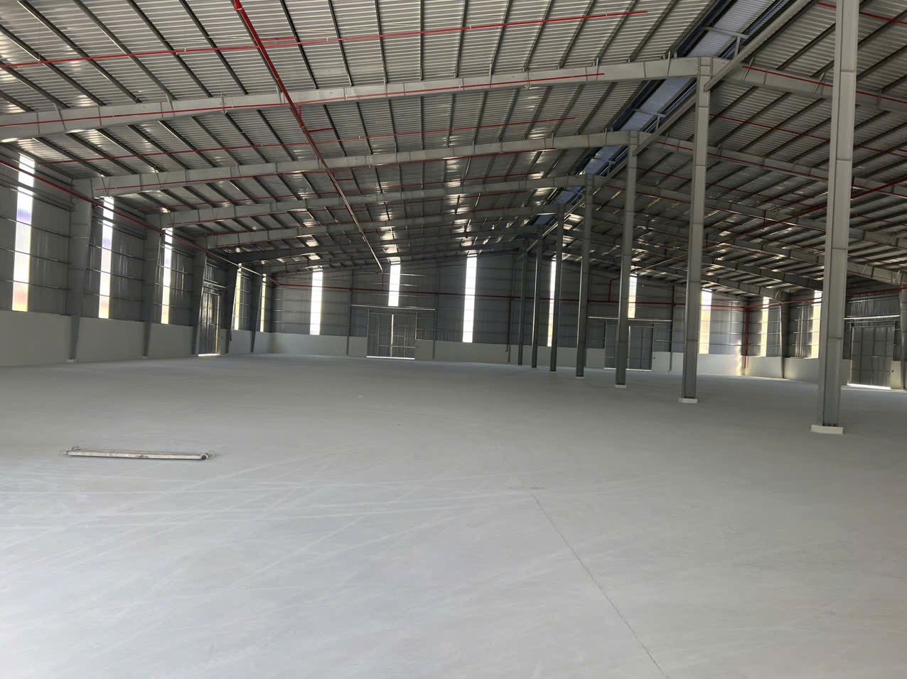 Bán 8.000m2 Nhà Xưởng Mới 100% Ngoài KCN Tân Uyên Bình Dương