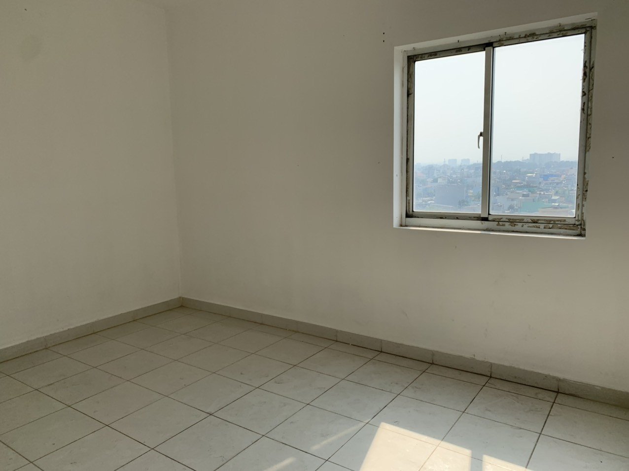 HQC HÓC MÔN DUY NHẤT CĂN GIÁ 1 TỶ 050 CĂN 2PN VÀ 1 TOLET,TẦNG THẤP