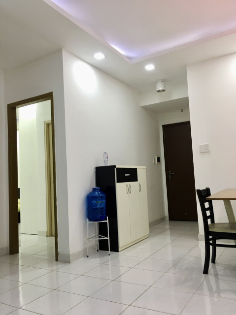 Bán gấp căn hộ 2PN, DT 60m2, nhà trống dọn vào ở ngay, pháp lý sở hữu vĩnh viễn