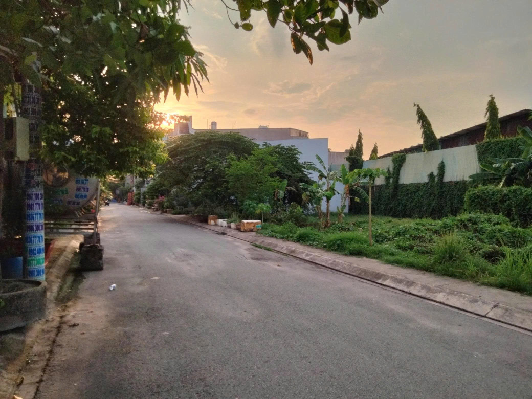 BÁN ĐẤT 1.300m² – ĐƯỜNG XUÂN THỚI 6, XÃ XUÂN THỚI SƠN, HÓC MÔN