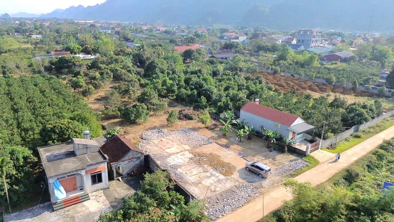 2.400m có 400m thổ cư - Mặt tiền 27m bám đường liên xã, nở hậu