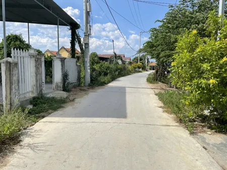 0938.113.403🔥 Chỉ t 3xx triệu/lô 🔥 Đất full thổ cư Phước Lâm, Ninh Xuân, Thị xã Ninh Hòa 👉Dt: 100 đến 114m² 👉Khu dân cư đông đúc, chỉ 200m tới trường học, cách QL26 chỉ 300m 👉 Đi về trung tâm thị xã chỉ tầm 10 phút đi xe