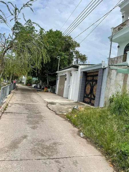 CHÁNH NGHĨA 1 XẸT CMT8 - 2ty6 - VÍP TRUNG TÂM