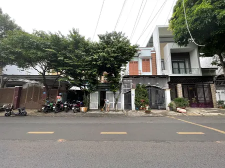 Bán nhà 98.4m² ngang 3.7m giá 3.55 tỷ tại Phường Tân Tiến Thành phố Buôn Ma Thuột
