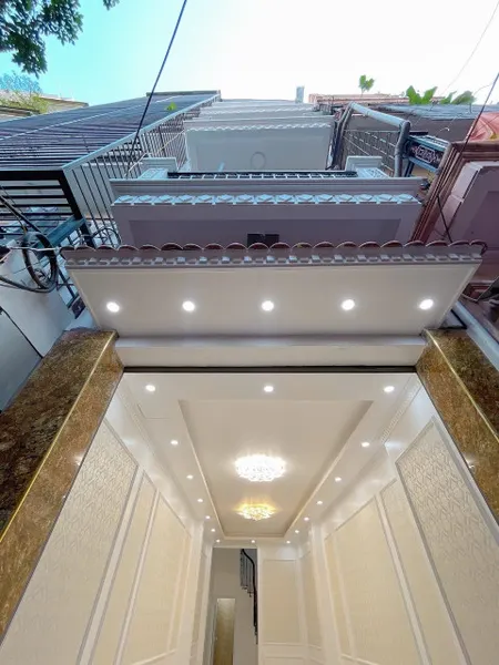 Bán nhà Quan Nhân (Thanh Xuân) 38m, 5 tầng, mt 3.4m, giá 7.9 Tỷ
