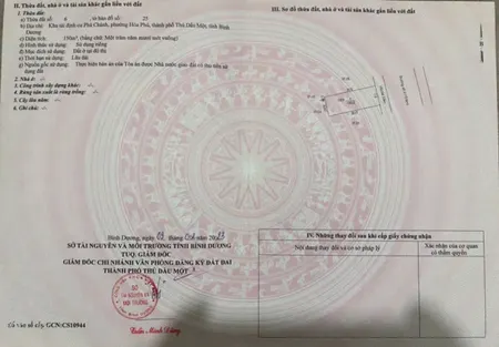 Bán lô đất 7,5 x 20 ngay chợ Phú Chánh có thể cho thuê hoặc kinh doanh ngay. Lh 0986694438