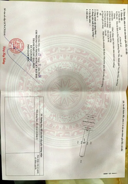 Bán lô đất kế ngã ba DT 150m2 thổ cư 100% kinh doanh buôn bán ngay. quá rẻ Lh. 0986694438
