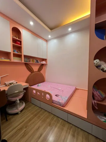 Bán nhà Hoàng Cầu (Đống Đa) 43m, 5 tầng, mt 3.5m, giá 8.35 tỷ