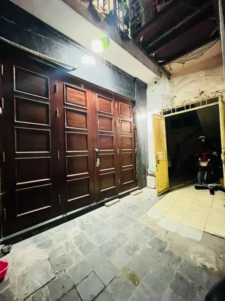 Bán nhà Cao Bá Quát (Ba Đình) 26/30m, 5 tầng, mt 4m, giá 8.6 tỷ