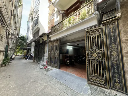 Bán nhà Chùa Láng (Đống Đa) 102m, 7 tầng, mt 5.6m, giá 31.5 tỷ