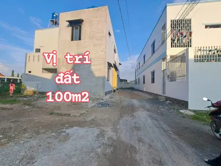 BÁN GẤP LÔ ĐẤT 100M2 -GIÁ 800 TRIỆU – GẦN TRƯỜNG ĐẠI HỌC TÂN ĐỨC – ĐỨC HÒA LONG AN