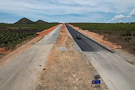 Bán lô đất mặt tiền khủng dễ phân lô - quy hoạch TMDV. LH: 0974090487