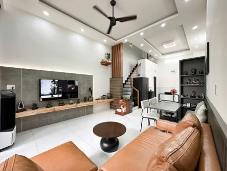 Nhà đẹp cần bán đường Lã Xuân Oai. Tăng Nhơn Phú A