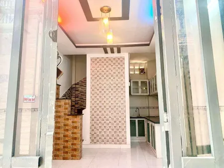 NHÀ 3 TẦNG MỚI ĐẸP Ở NGAY - NGAY CHỢ GÒ VẤP - NGUYỄN VĂN NGHI - ĐANG CHO THUÊ 6 TRIỆU THÁNG