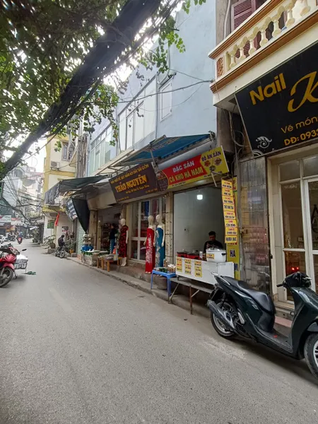 Bán nhà mặt phố Giáp Bát (Hoàng Mai) 54m, 2 tầng, mt 9m, giá 11.6 tỷ