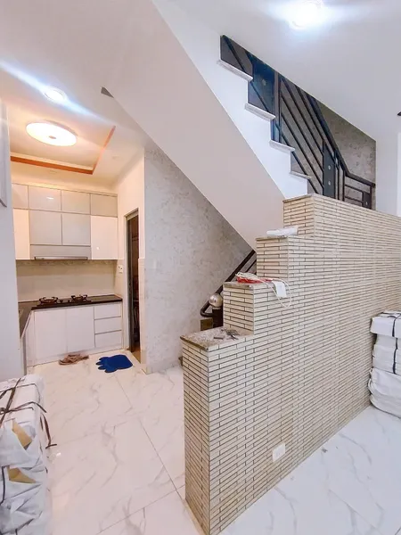 Nhà MỚI Siêu Rộng, 2 Tầng căn góc giáp ngay Quận 1, chỉ hơn 4 tỷ