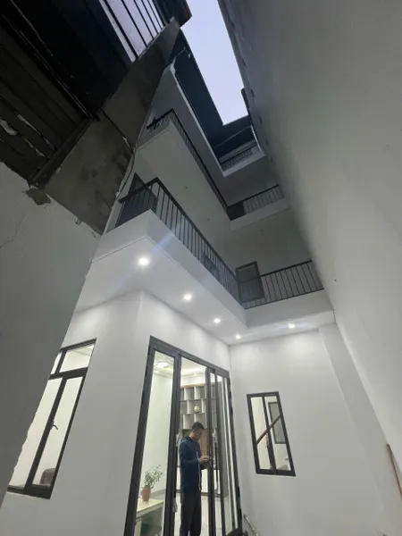 Bán nhà Vương Thừa Vũ (Thanh Xuân) 70m, 5 tầng, mt 4m, giá 13.3 tỷ