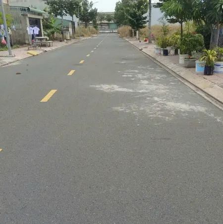 Bán đất đường N3 kdc Hội Nghĩa , đường nhựa 15m thông 2 đầu .  Dt 5x20 full thổ cư .  Giá ngộp cần bán nhanh 1ti 2xx , rẻ bằng đường N nhỏ . Sổ hồng sẵn , công chứng trong ngày....