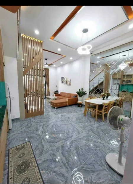 PHÚ MỸ NHÁNH DX 006 --Gc 🔥🔥 - Ngang 5m nhà đẹp nội thất tặng như hình  - gồm 3 PN đường xe hơi ạ  - Gi. Á chỉ 3 tỷ 2 thương lượng