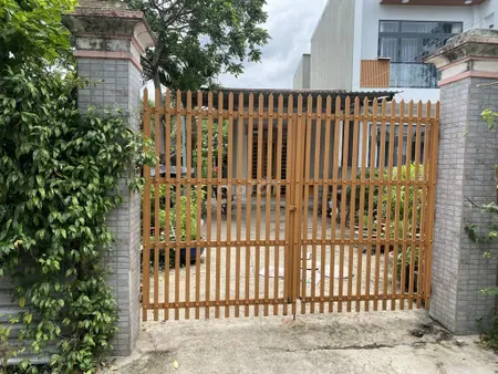 Nhà cấp 4 300 m2, 3 phòng ngủ Khu phố 7, Phú Mỹ, TDM, Bình Dương
