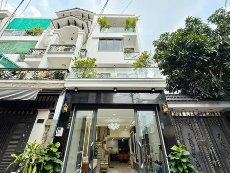 Đi Nước ngoài Cần Bán Gấp, giảm 500tr chỉ còn 2tỷ250 nhà đường Thành Thái Quận 10, HXH 5m, LH 0903164694