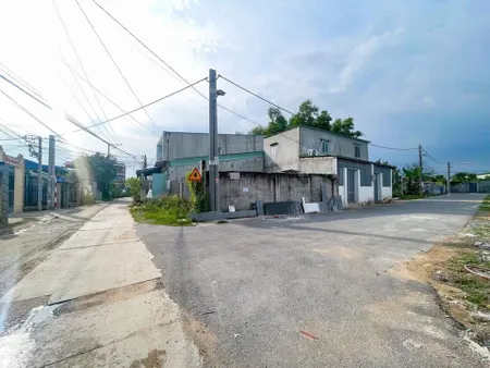 Bán 6 sổ góc (30x45m=1.150m²) có 600m2 thổ cư lộ 22m gần trường chợ , đúng 225 tr  không phát sinh