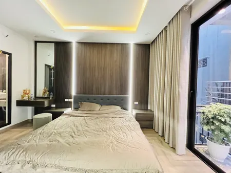 Bán nhà Hoàng Mai (Hoàng Mai) 45m, 6 tầng, mt 4m, giá 11.5 tỷ