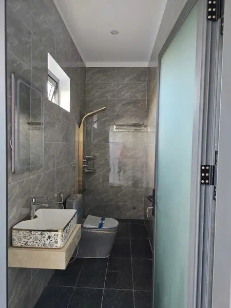 Nhà mới 100% 1 trệt 1 lầu , mái thái, mặt tiền dx 065 phường Định Hòa tp. Thủ Dầu Một, Bình Dương.