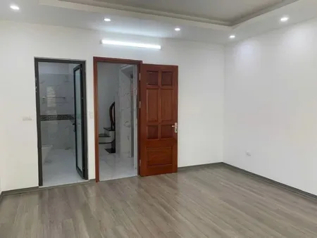 Bán nhà Đê La Thành (Đống Đa) 39m, 5 tầng, mt 4m, giá 10 tỷ