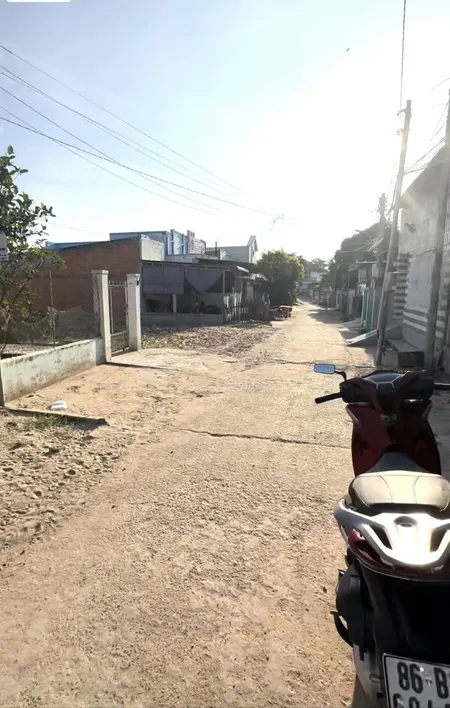 155m2 đất biển phan rí cửa ,giá bán gấp: 1 tỷ 980 triệu,đường 7m