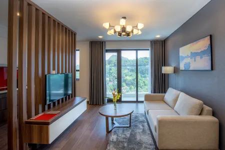Cần bán cắt lỗ căn 2PN diện tích 66m2 1 tỷ 4 tại Ramada Ha Long Bay View