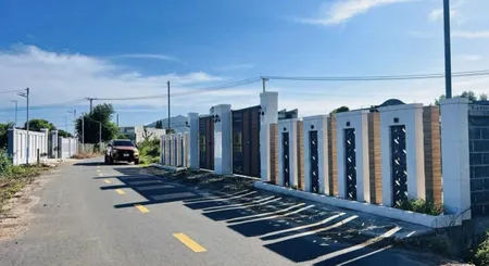 Bán 2 Lô MT (500m2),Thổ cư, Gần Chợ, KCN,CTy Dân cư hiện hữu,Tiện ích đầy đủ như SG, Giá 1 Tỷ Tròn