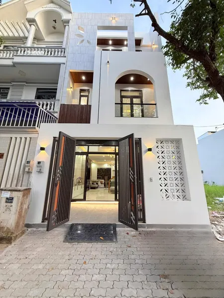 BÁN NHÀ 3 TẦNG ĐƯỜNG SỐ 10, KDC NAM LONG, Q. CÁI RĂNG, CẦN THƠ