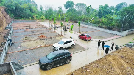Lô đất tọa lạc tại thị trấn Đại Nghĩa, Mỹ Đức, Hà Nội, với diện tích 100m2 full thổ cư và giá bán 1,1 tỷ VND.