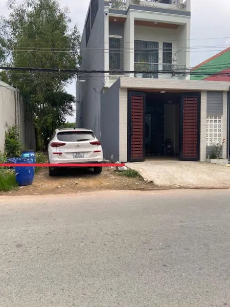 BÁN GẤP LÔ ĐẤT MẶT TIỀN KINH DOANH TP TÂN UYÊN