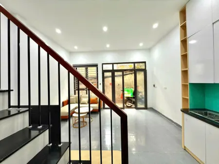Ô TÔ ĐỖ CỬA - MẶT TIỀN RỘNG - BAN CÔNG - FULL NỘI THẤT- Thổ Quan 30m, 4 tầng, mt 4.8 m giá 7.85 tỷ