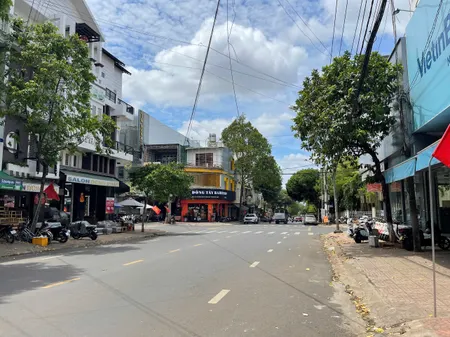 NHÀ 3 MÊ MẶT TIỀN NGUYỄN THỊ MINH KHAI - VỊ TRÍ KINH DOANH ĐẮC ĐỊA