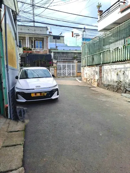 Ngộp : Bán nhà khu dân cư trung tâm Đà Lat, đi chợ đêm Đà Lạt chỉ 1km